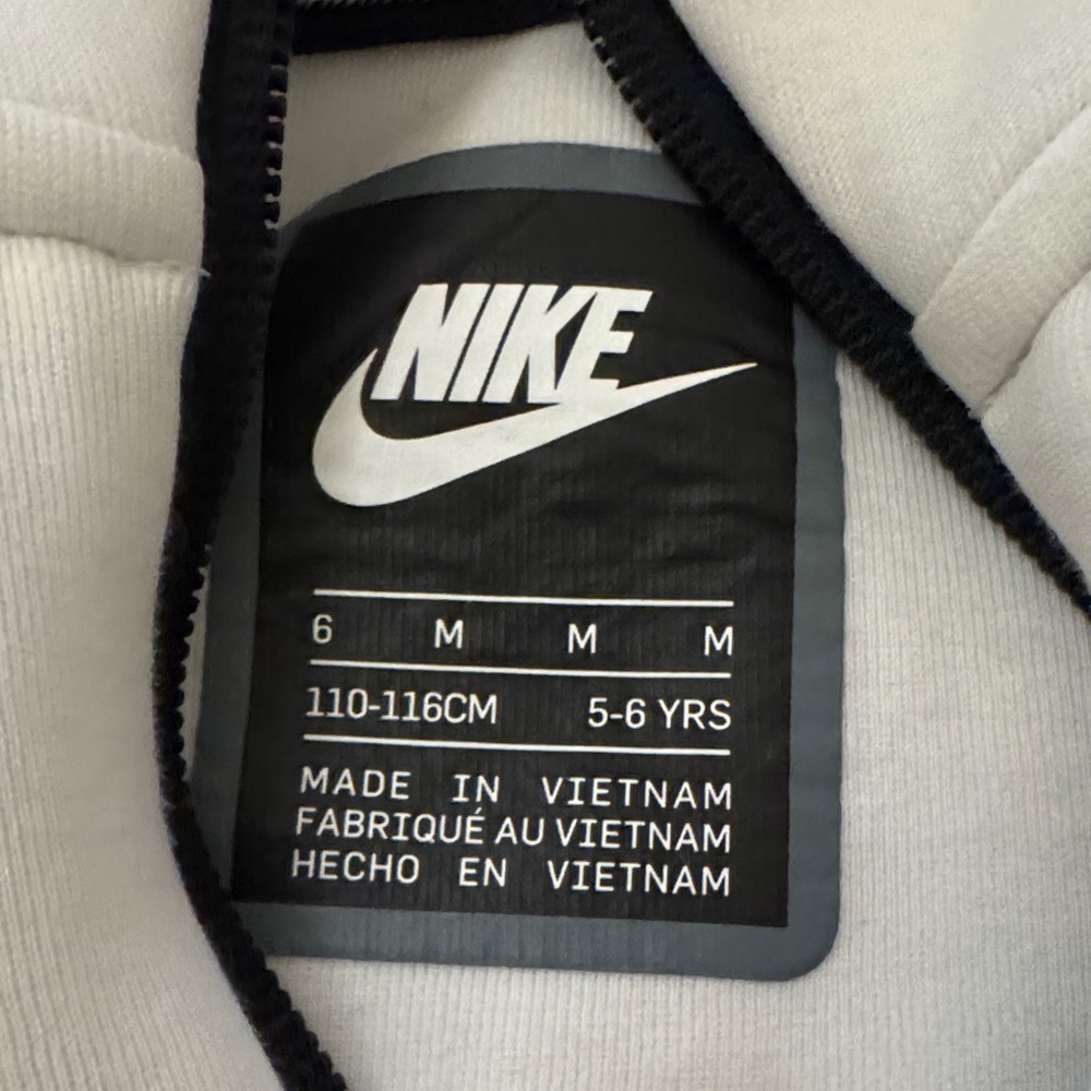 Nike Kids' Cream and White Raincoat - Picture 3 of 3